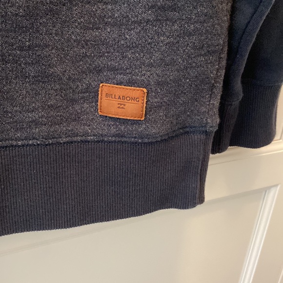 Men’s Billabong Navy Crewneck Sweatshirt - Picture 3 of 4